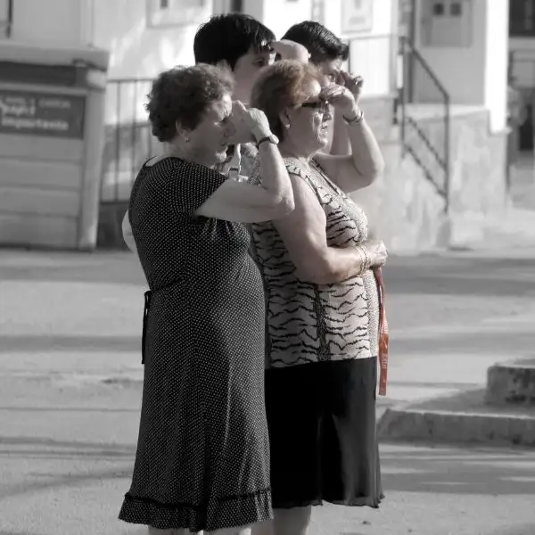 Тренуємо спостережливість: як розвивати навичку читати психологічний профіль людини